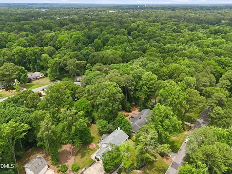 6901 Woodmere Drive Raleigh NC 27612