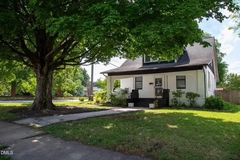 541 Roanoke Avenue Roanoke Rapids NC 27870