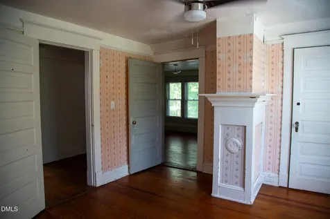 541 Roanoke Avenue Roanoke Rapids NC 27870