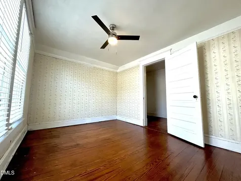 541 Roanoke Avenue Roanoke Rapids NC 27870