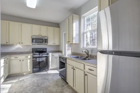 105 Otter Crest Way Holly Springs NC 27540