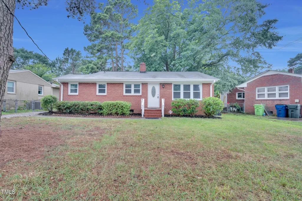 1804 Charles Street Raleigh NC 27610