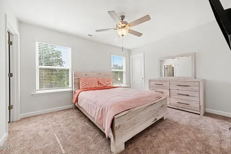 447 Forestview Crest Way Fuquay Varina NC 27526