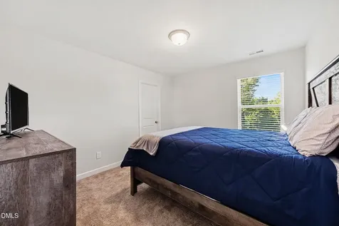 447 Forestview Crest Way Fuquay Varina NC 27526