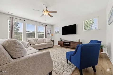 447 Forestview Crest Way Fuquay Varina NC 27526