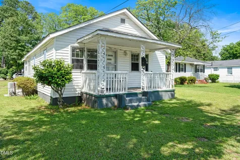 701 E Harnett Street Dunn NC 28334