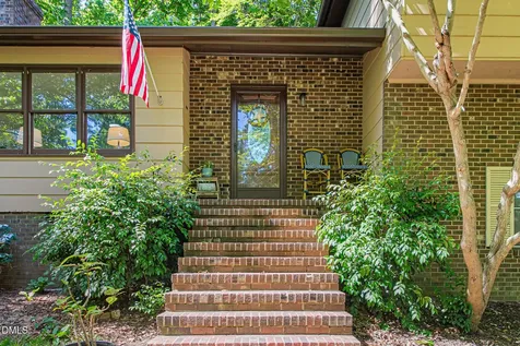 1832 Travis Lane Burlington NC 27217