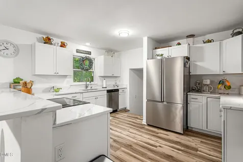 1832 Travis Lane Burlington NC 27217