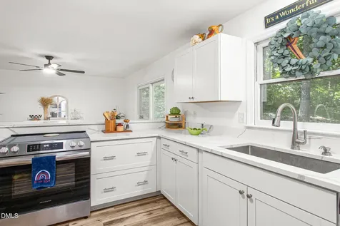 1832 Travis Lane Burlington NC 27217