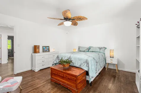 1832 Travis Lane Burlington NC 27217