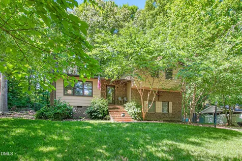 1832 Travis Lane Burlington NC 27217