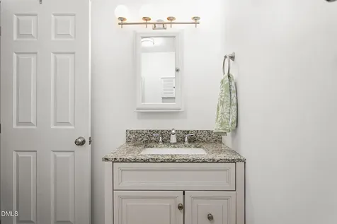 1832 Travis Lane Burlington NC 27217