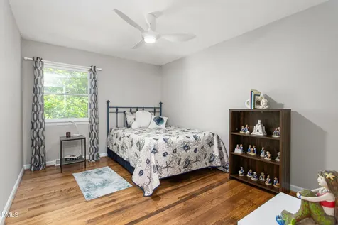 1832 Travis Lane Burlington NC 27217