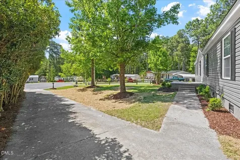98 Shade Wood Sanford NC 27332