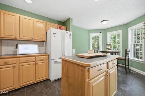 2002 Crooked Creek Road Greenville NC 27858