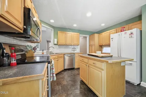 2002 Crooked Creek Road Greenville NC 27858