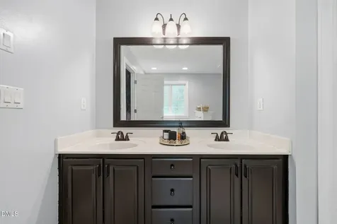 2002 Crooked Creek Road Greenville NC 27858