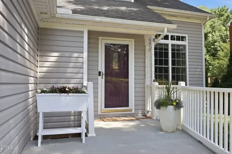 2002 Crooked Creek Road Greenville NC 27858