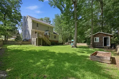 2002 Crooked Creek Road Greenville NC 27858