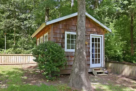 2002 Crooked Creek Road Greenville NC 27858