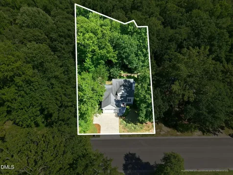 2002 Crooked Creek Road Greenville NC 27858
