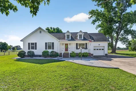 113 Joy Avenue Pikeville NC 27863
