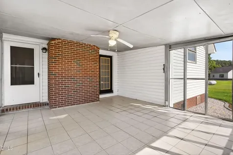 113 Joy Avenue Pikeville NC 27863