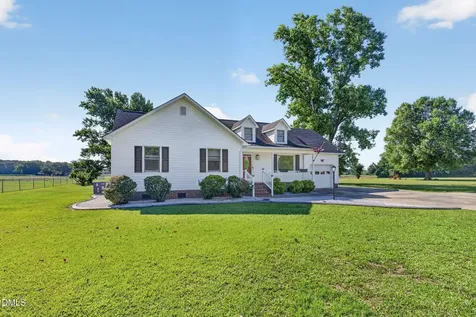 113 Joy Avenue Pikeville NC 27863