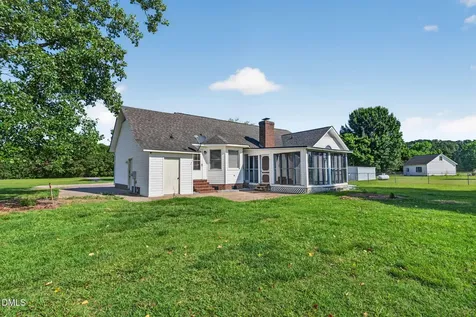 113 Joy Avenue Pikeville NC 27863