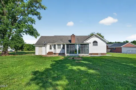 113 Joy Avenue Pikeville NC 27863
