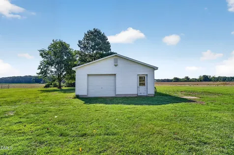 113 Joy Avenue Pikeville NC 27863