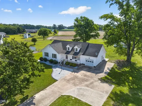 113 Joy Avenue Pikeville NC 27863
