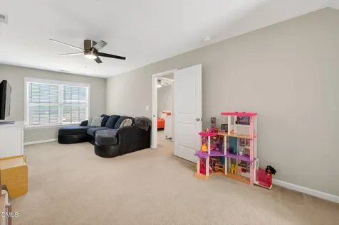 1027 Bridlemine Drive Fuquay Varina NC 27526