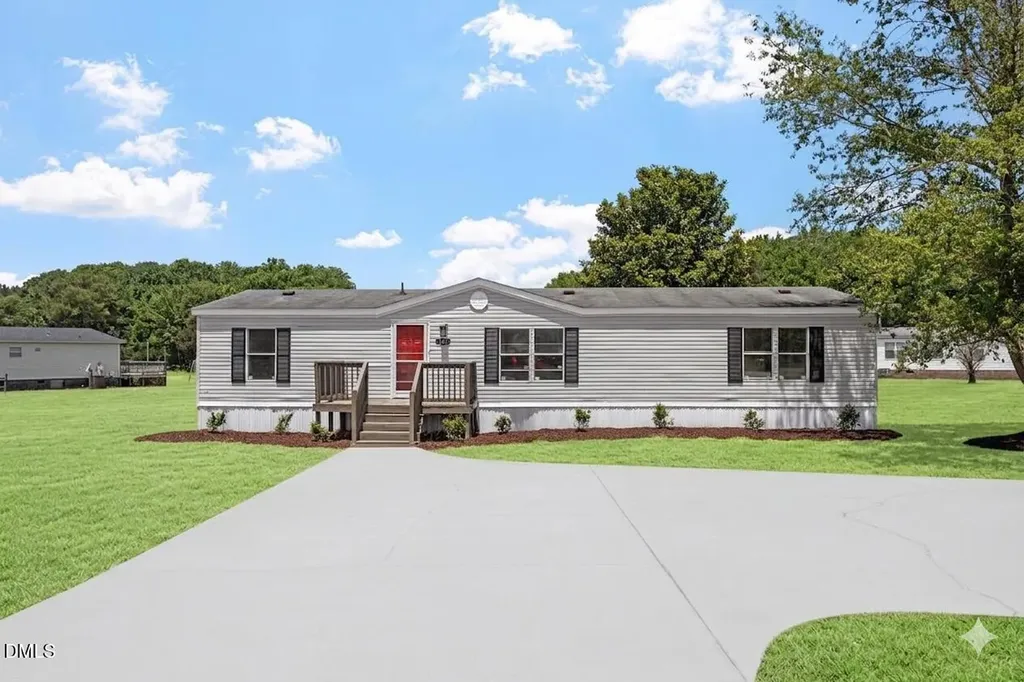105 Stone Glen Place Pikeville NC 27863