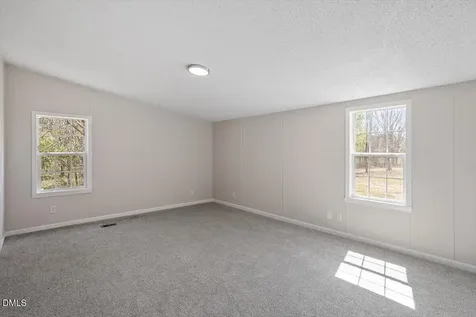 6631 Roundstone Lane Oxford NC 27565
