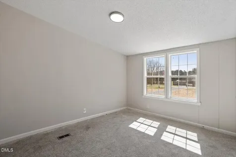 6631 Roundstone Lane Oxford NC 27565