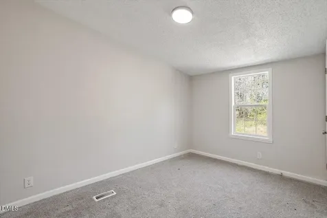 6631 Roundstone Lane Oxford NC 27565