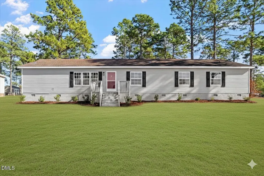 190 Pickett Circle Vass NC 28394