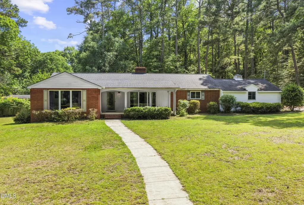3 Dogwood Forest Clayton NC 27520