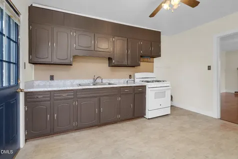 208 Craven Street Tarboro NC 27886