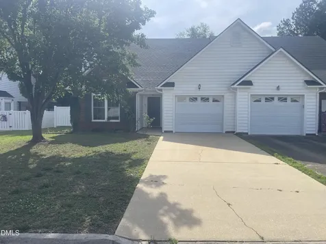 109 Fairwoods Court Dunn NC 28334