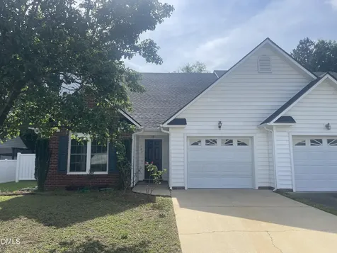 109 Fairwoods Court Dunn NC 28334