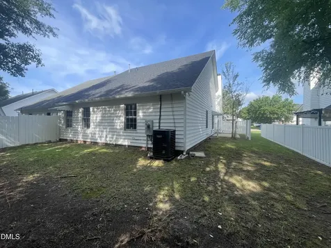 109 Fairwoods Court Dunn NC 28334