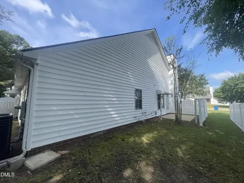 109 Fairwoods Court Dunn NC 28334