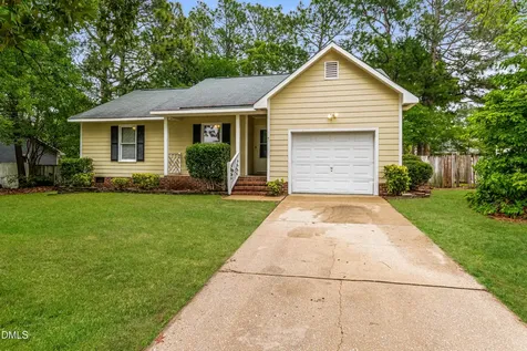 7312 Pebblebrook Drive Fayetteville NC 28314