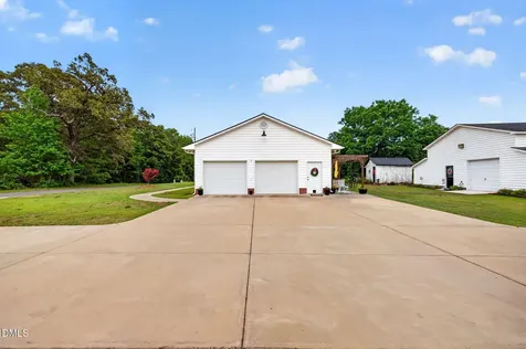 1490 Scott Road Kenly NC 27542