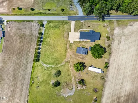 1490 Scott Road Kenly NC 27542