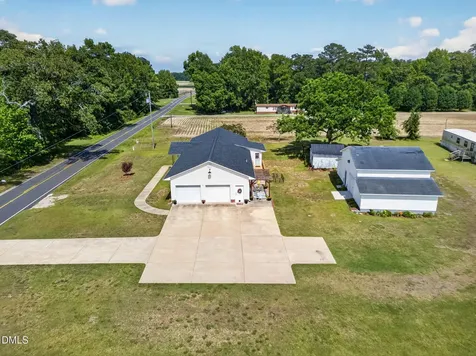1490 Scott Road Kenly NC 27542