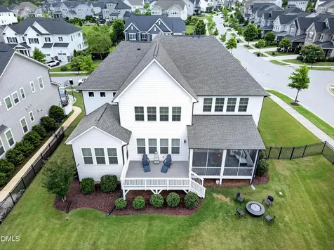 200 Lofty Oak Lane Holly Springs NC 27540