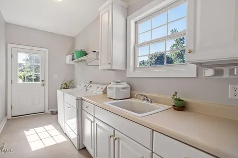2011 Whittington Drive Raleigh NC 27614
